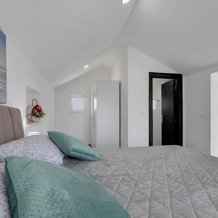 Kuca Za Odmor Lemon Tree Makarska Apartment Exterior photo